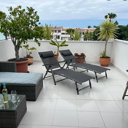 With Large Terrace And Ocean View Lägenhet