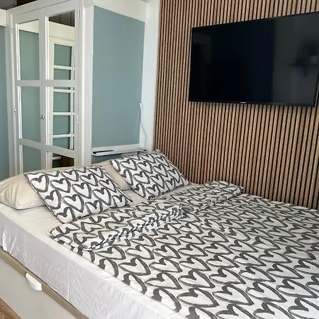 Apartment With Large Terrace And Ocean View *