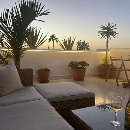 With Large Terrace And Ocean View Lejlighed *